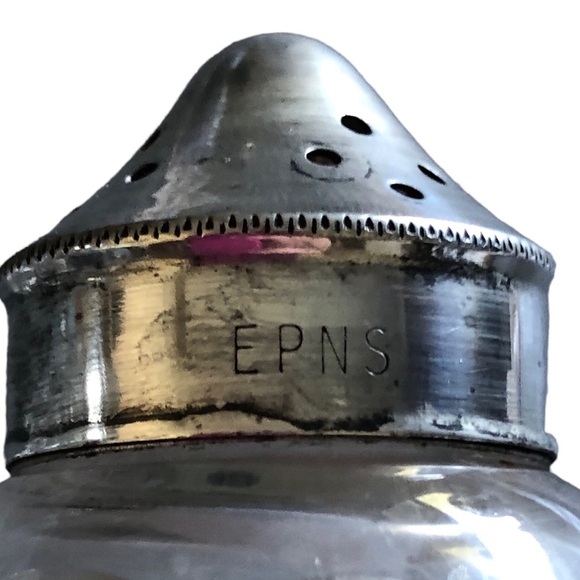 Signed Waterford Crystal Glandore EPNS Plated Salt and Pepper Shakers - Picture 12 of 12